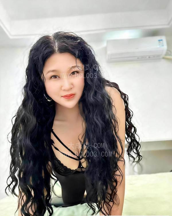 滨江肥臀骚货春节不休