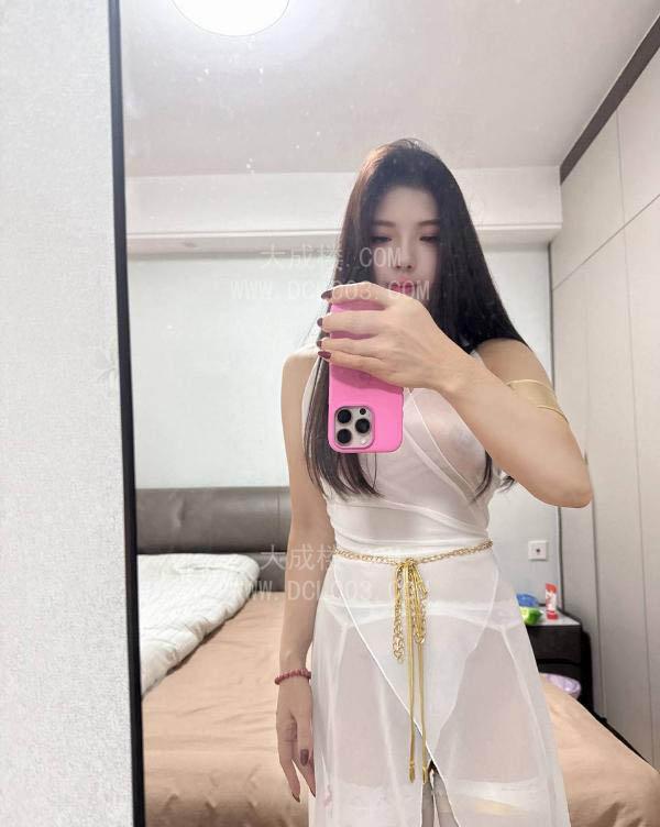 成都桐梓林大胸翘臀少妇