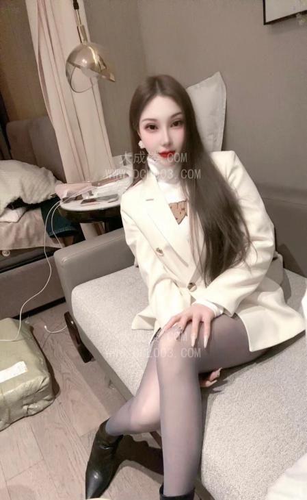 南开天拖性格美女