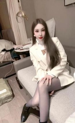 南开天拖性格美女