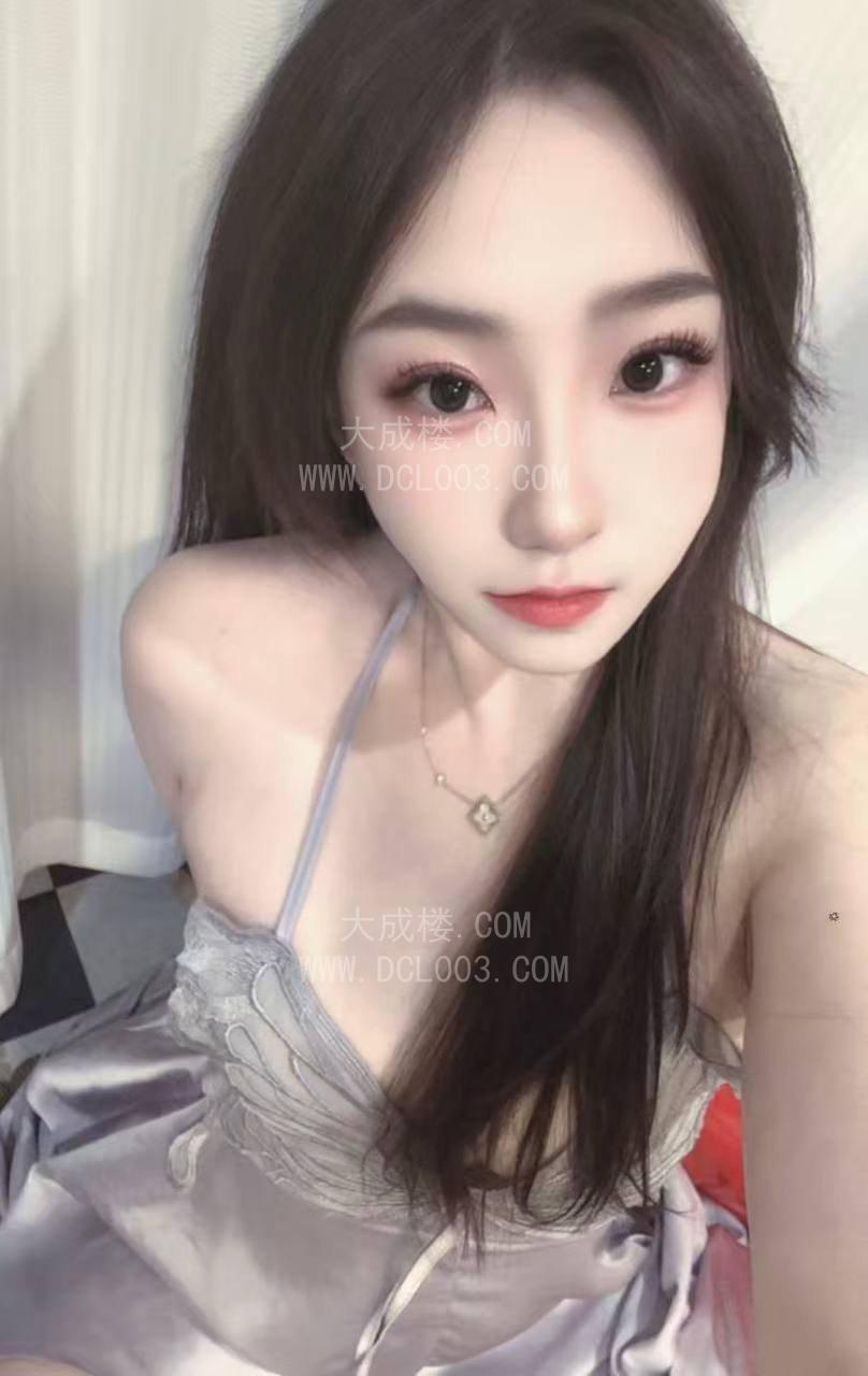 贵阳花果园呆萌小萝莉