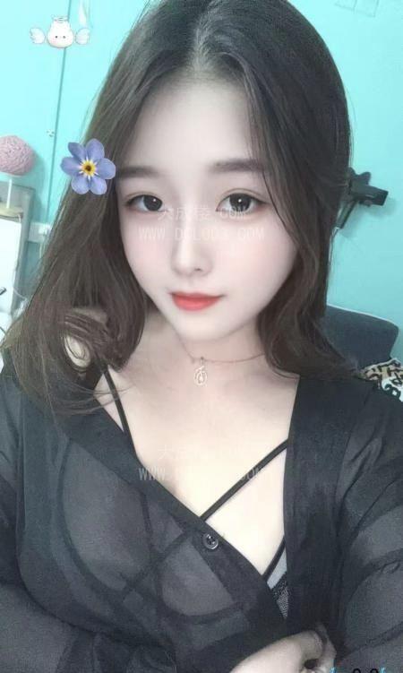丰满雪白嫩妹