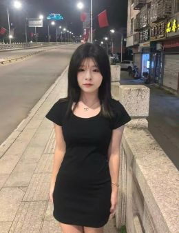 龙华晓希可舌吻