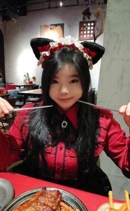 武汉武昌肥臀嫩妹果果sm