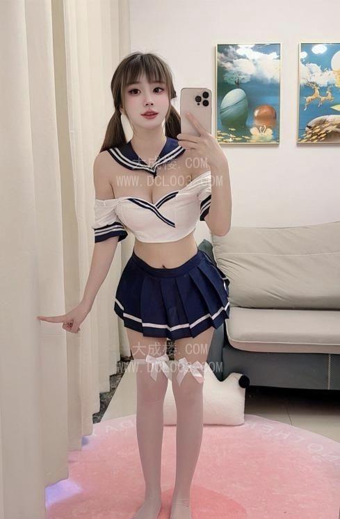 天河舌吻双马尾优优