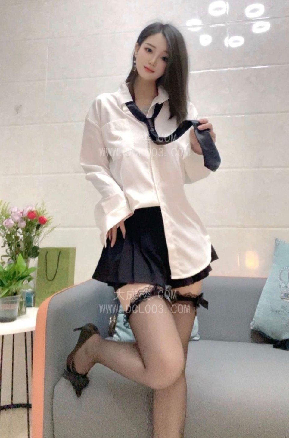 白云新出道女友感满满琪琪