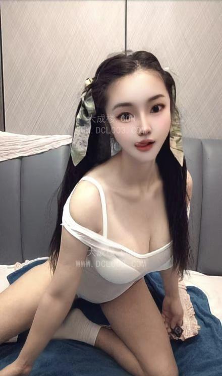 南山大奶小甜甜