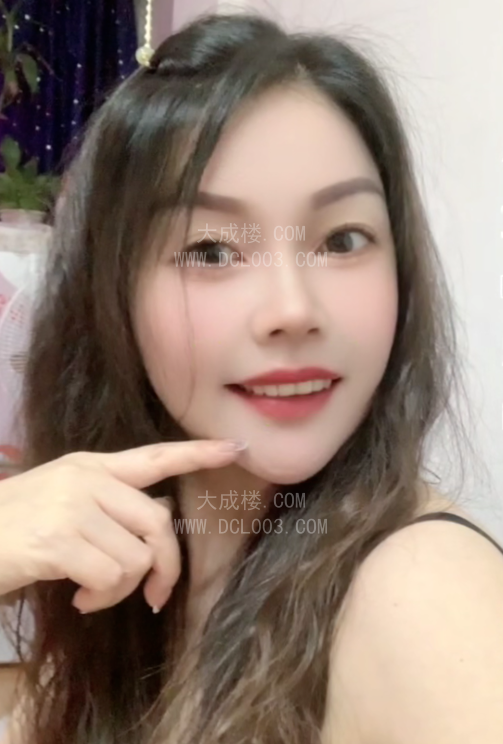 青秀居家大胸玫瑰杏子