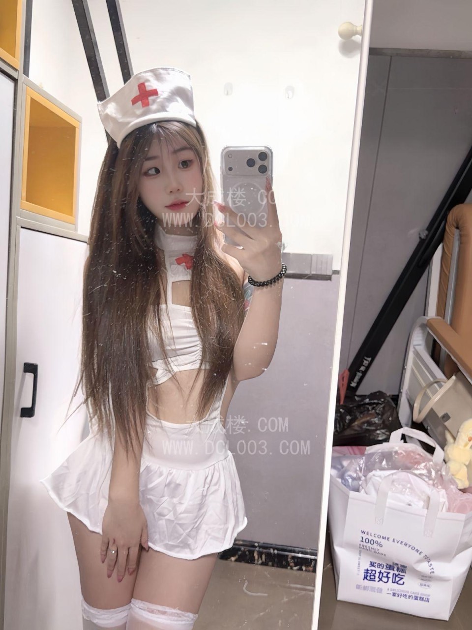 天河18岁纹身精神小妹