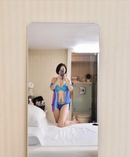 罗湖肤白丰满小辣椒