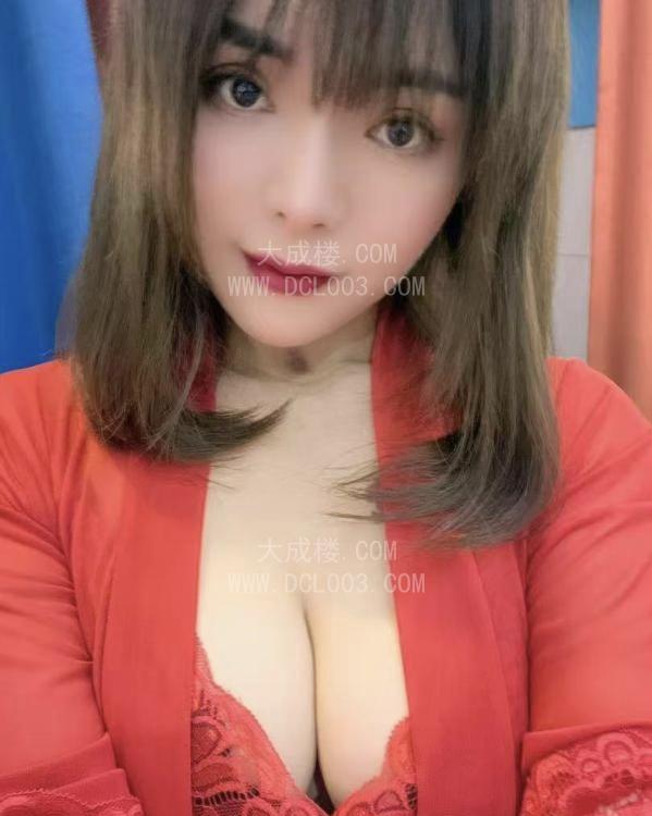 龙华丰满尤物小甜心
