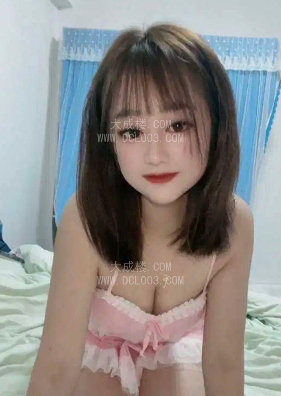 白云妩媚风骚水多-草莓