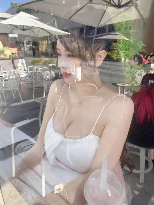 罗湖巨乳翘臀红牌小妖精