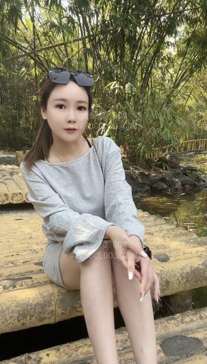 越秀轻熟大胸泡芙姐