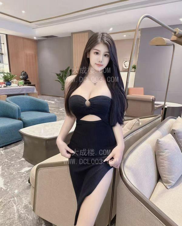 欧美身材巨乳美女