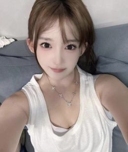 青春羞涩美少女