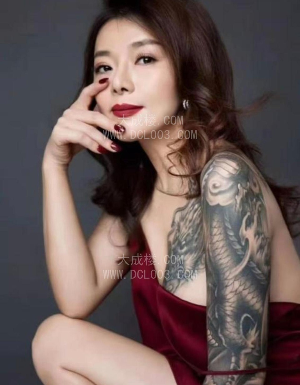 成都颜值纹身少妇