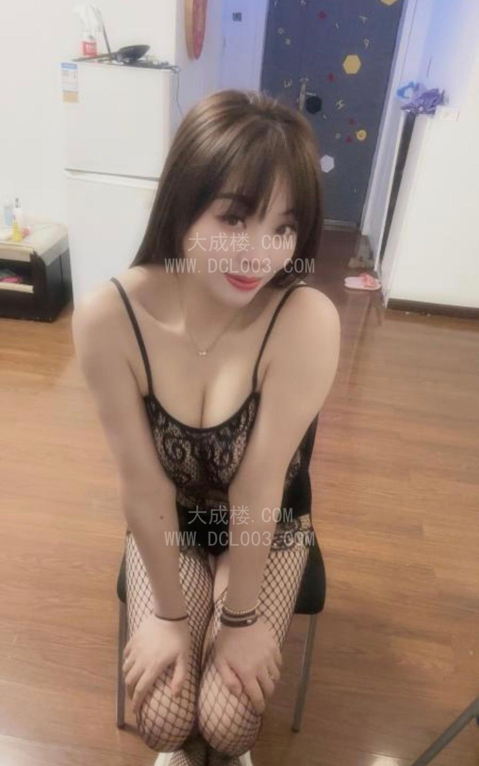 上城大胸小姐姐