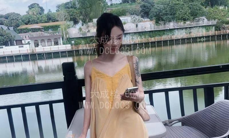 诱惑的铭铭