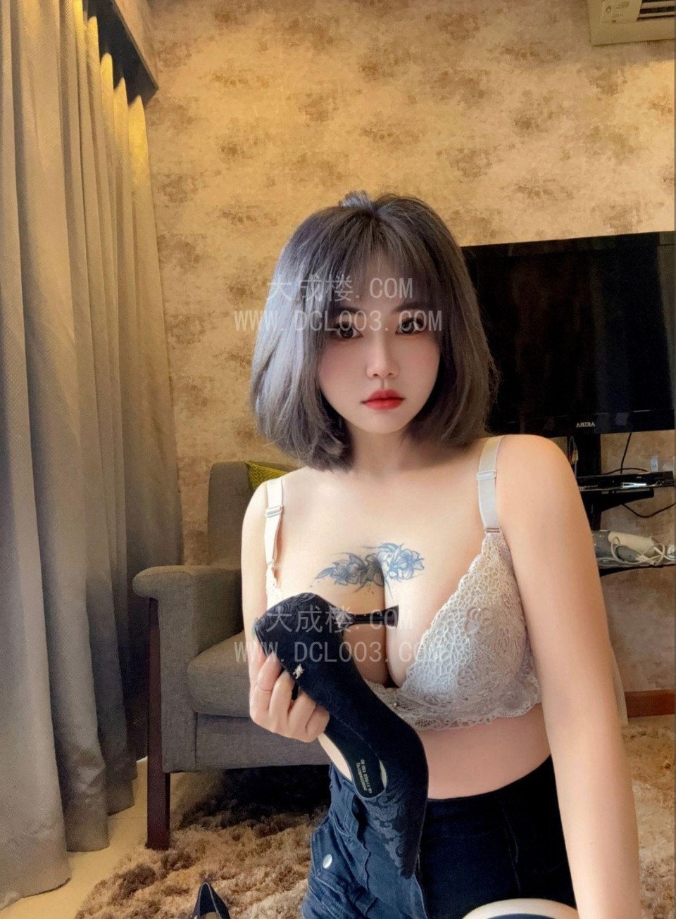 南山极品美乳老师辛迪