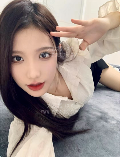 黄埔嫩妹小七